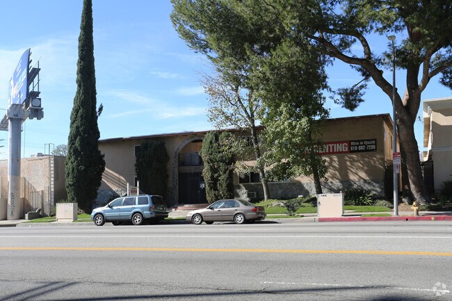 Photo - 9919 De Soto Ave