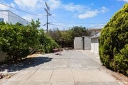 Photo - 3 Bedroom, 2 Bathroom apartment in a prime...