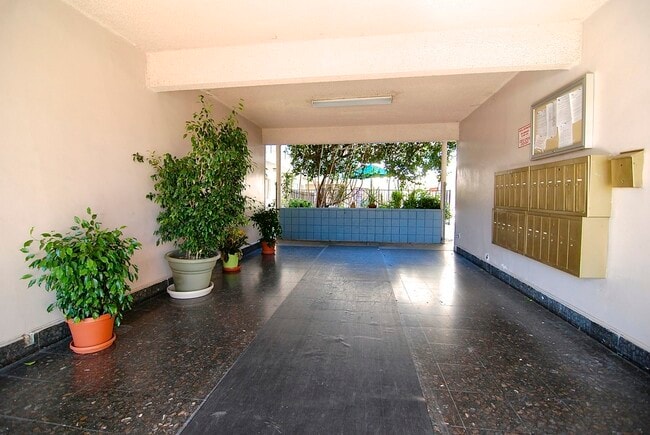 Photo - 7005-7009 Coldwater Canyon Apartments