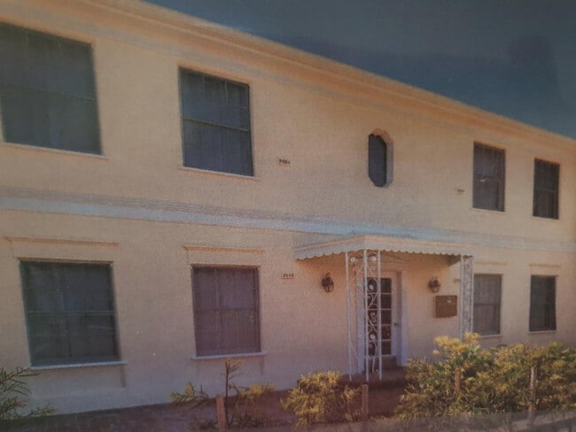 Photo - 2018 W 39th St