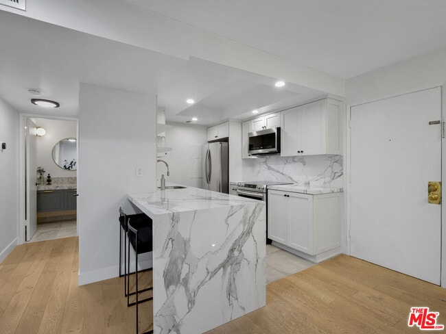 Photo - 1134 Alta Loma Rd Unit 203