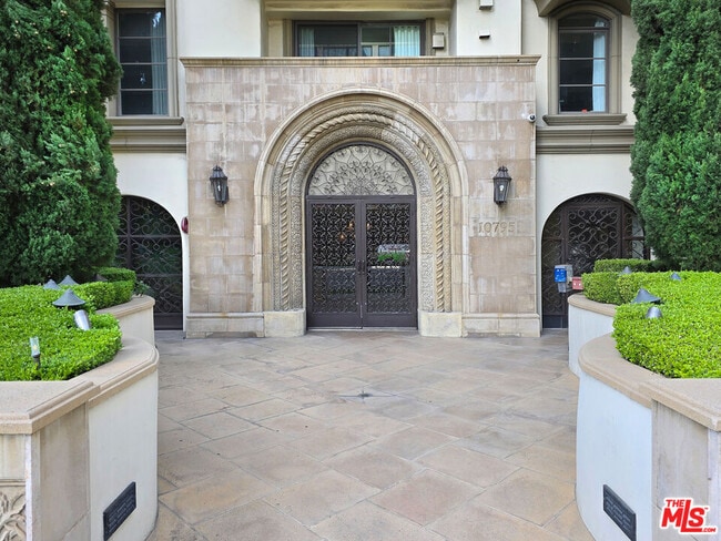 Photo - 10795 Wilshire Blvd Unit 304