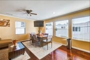 Photo - 523 Fischer St