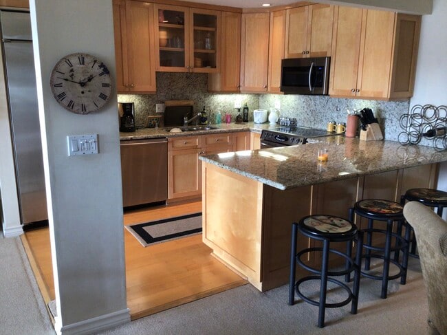 Photo - 415 Montana Ave Unit 306