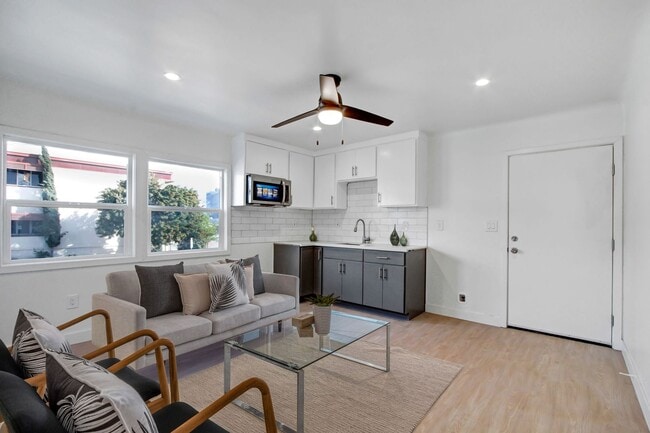 Photo - 163 S Burlington Ave Unit #1