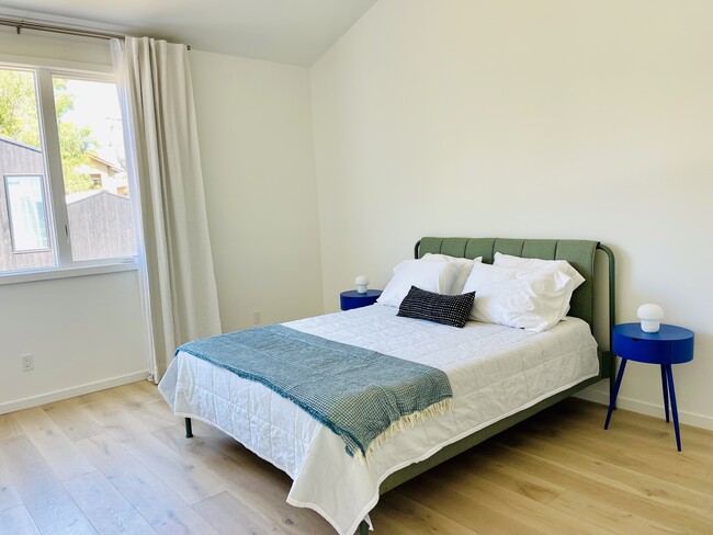 Photo - 112 Grandview St