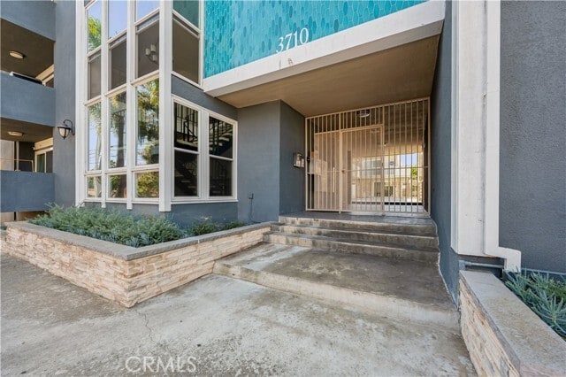 Building Photo - 3710 Garnet St Unit 205