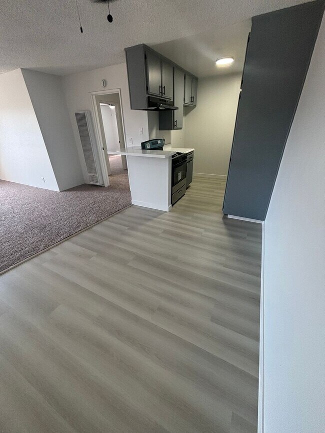 Photo - WOODCREST APARTMENTS