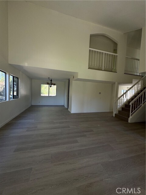 Photo - 15 Skyline Ln