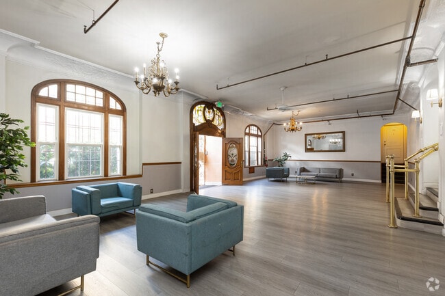 Chalfonte Apartments - La Chalfonte Apartments...Newly Renovated and Stylish..Great Location!