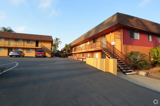 Photo - Woodlawn West Apartments