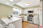 Photo - 10239 White Oak Ave Unit 1