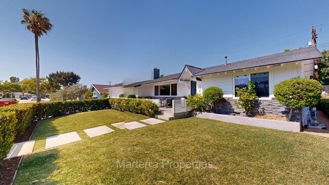 Photo - Beautiful Home with Pool!
