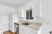 Photo - 917 N Cedar St Apartment Unit 3