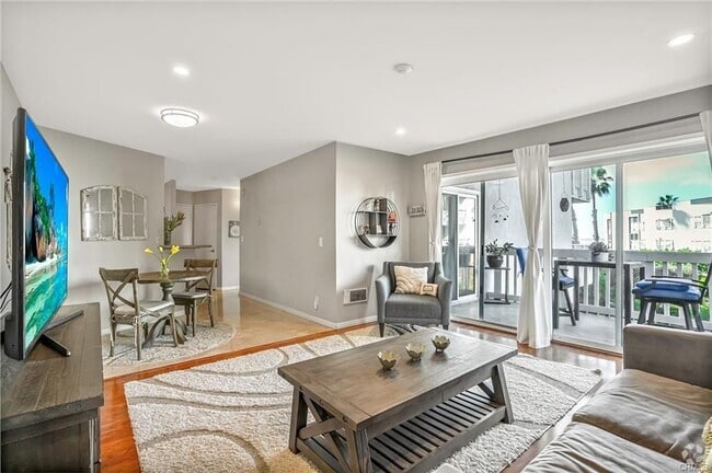Building Photo - 650 The Village Rental