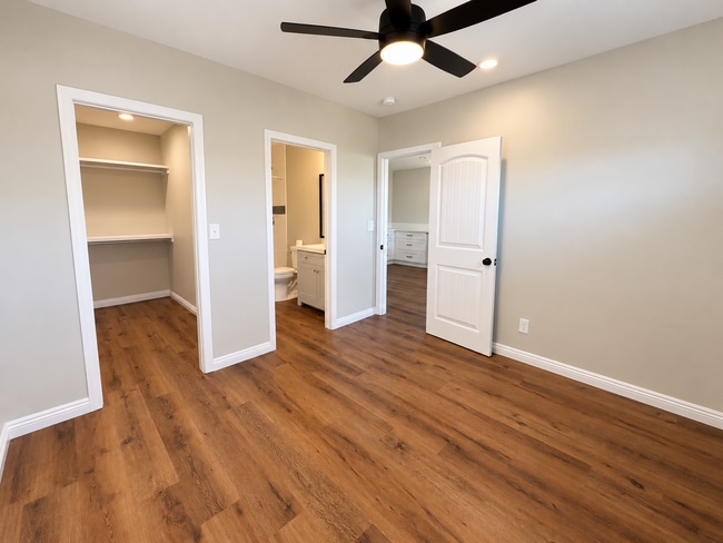 Photo - 7788 Laurel Ave