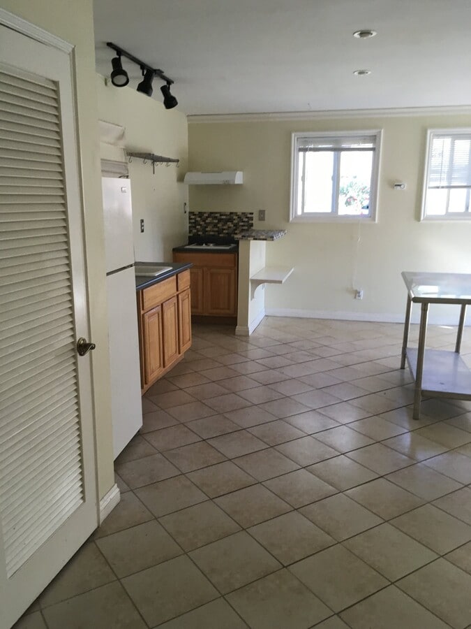 Photo - 1433 N Walnut St