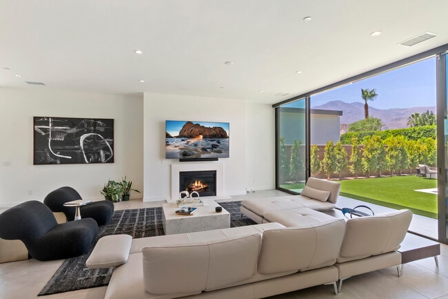 Photo - 57939 Santo Thomas