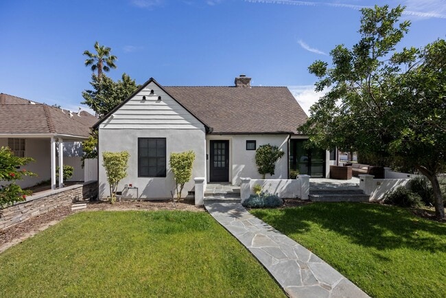 Building Photo - Beautiful Two-Story Burbank Home with Pool, Hardwood Floors & Guest House