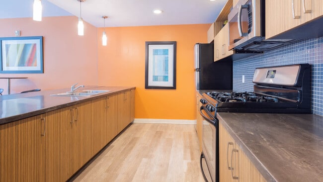 Resident Lounge Kitchen - Pacific Place