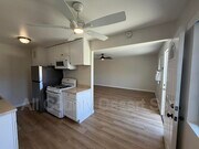 Photo - 1015 England St Unit B
