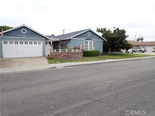 Photo - 17101 Hague Ln