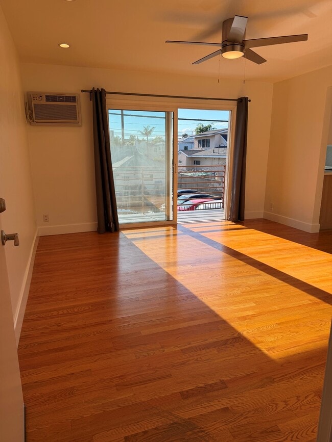 Building Photo - 4443 Clayton Ave Unit 6