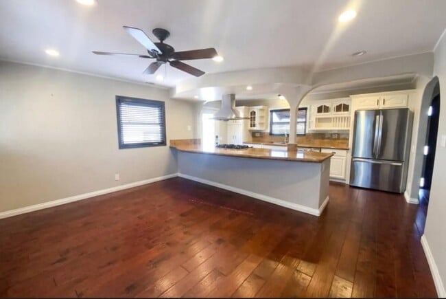 Photo - 2541 Haller St