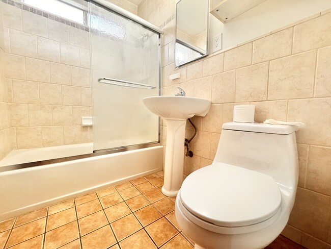 Photo - 1278 N Van Ness Ave Unit 2