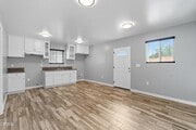 Photo - 421 E Colden Ave