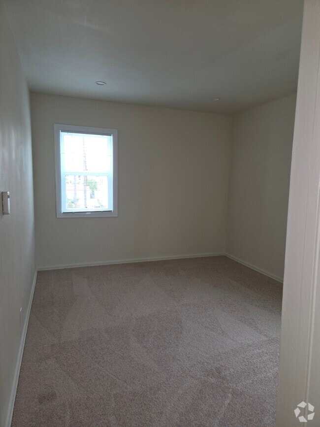 Building Photo - 150 N Catalina St Unit Catalina St # 9 Rental