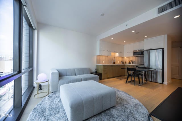 Photo - 400 S Broadway Unit 911