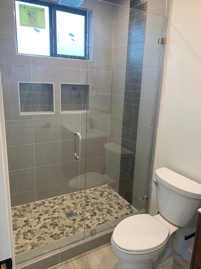 Primary bedroom shower - 20344 Lorne St