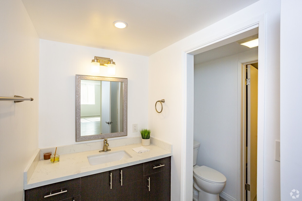 Floor Plan - 2 Bedroom, 2 Bath