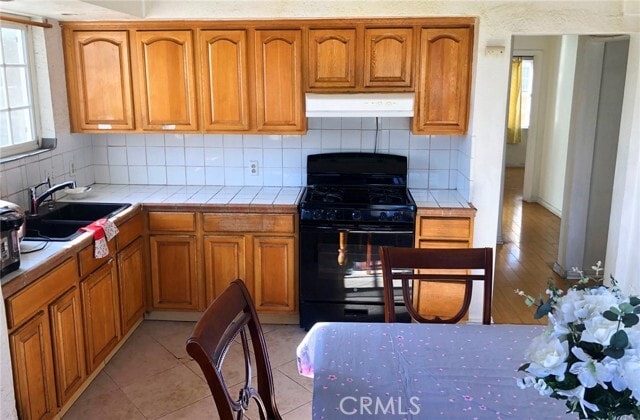 Photo - 832 Olney St