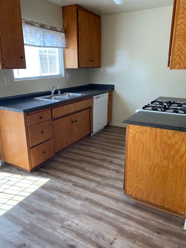 Photo - 15622 Freeman Ave Unit 15622