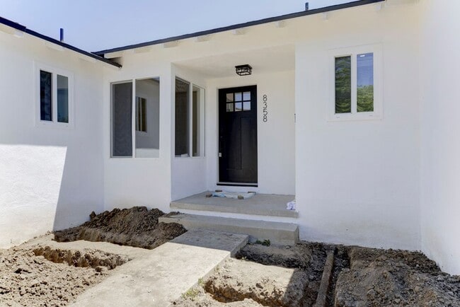 Building Photo - 8358 Nestle Ave