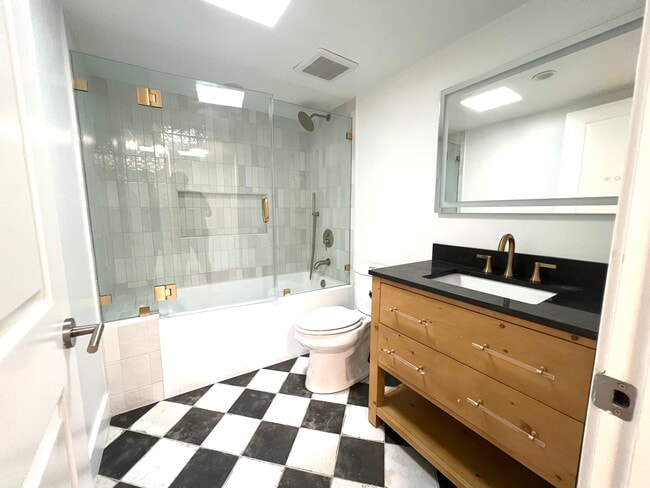 Photo - 1890 S Cochran Ave Unit Apt 13