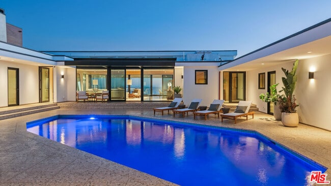 Photo - 31388 Broad Beach Rd