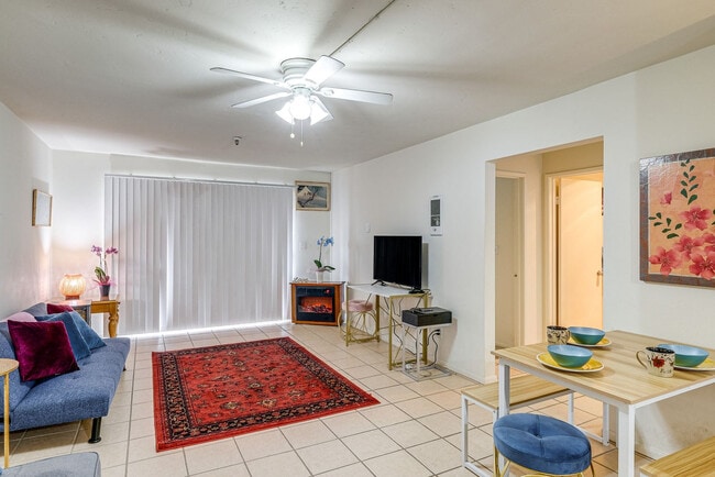 Photo - 4730 Noyes St Unit SI FL3-ID1546389P
