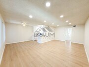 Photo - 6041 Whitsett Ave Unit 204