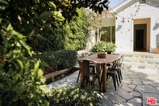 Photo - 804 Westmount Dr