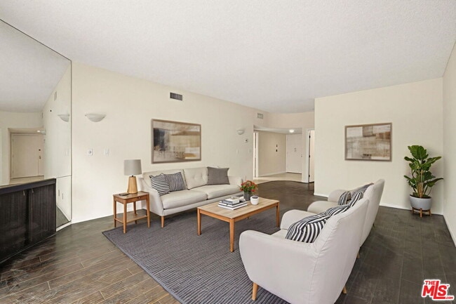 Photo - 1818 Pelham Ave Unit 105