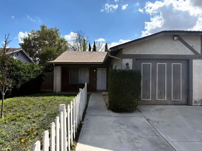 Building Photo - 8186-8188 Zinnia Place Unit 8186