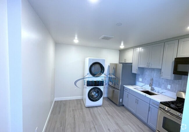 Building Photo - Charming 1-Bedroom 1 Bath with Nature Access Rental
