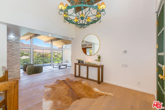 Photo - 5109 Lakeview Canyon Rd