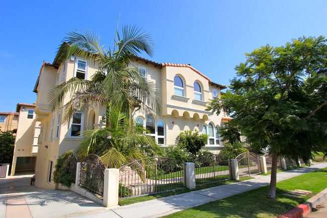 Building Photo - 3844 Tilden Ave Unit 3488