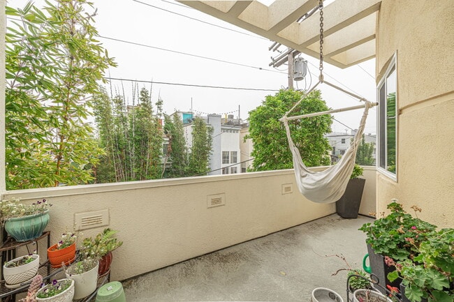 Front Patio - 127 Galleon St Unit 2