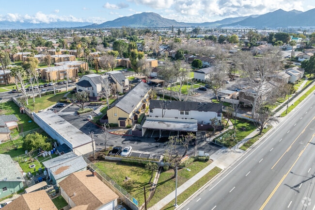 Aerial - Villas at Columbia