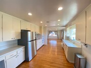 Photo - Unique 4 Bedroom 2 bath Guest Home in Ocea...